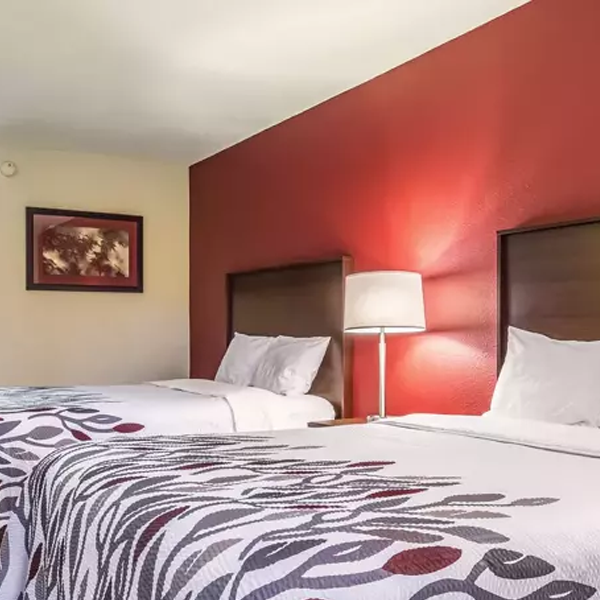 Red Rooz Red Roof Inn
